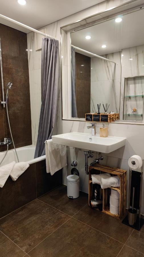 Park Appartements บาเดนไวเลอร์ ภายนอก รูปภาพ