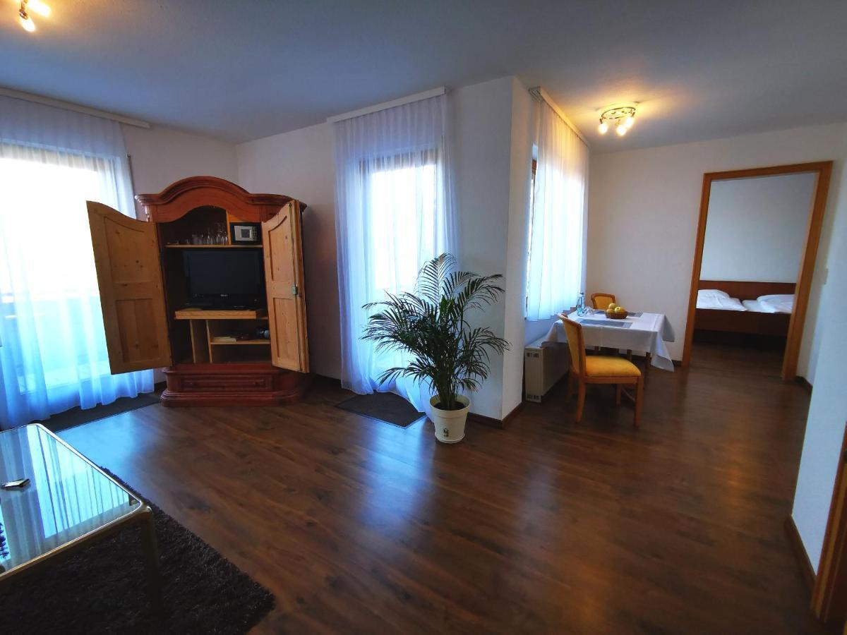 Park Appartements บาเดนไวเลอร์ ภายนอก รูปภาพ